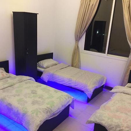 Diamond Hostel Доха Екстериор снимка